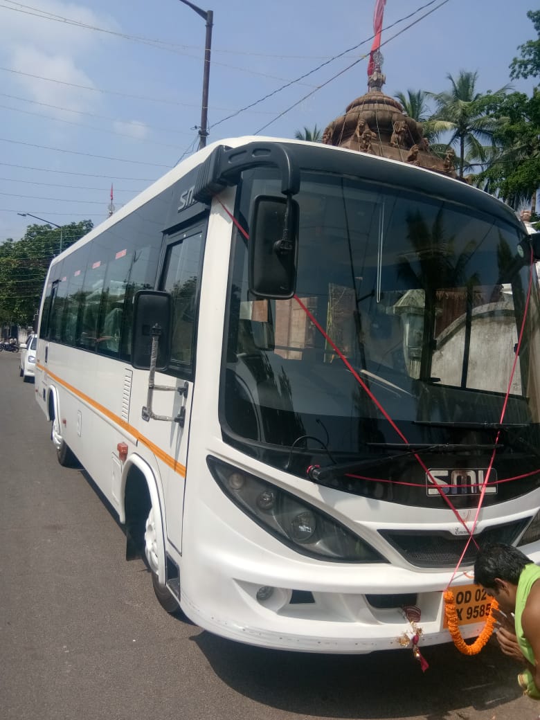 19 seated sml coach rent in bhubaneswar